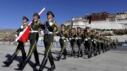ལི་ཁེ་ཆང་ནི་བོད་མི་དང་ཡུ་གུར་བའི་ངོས་ནས་བརྗོད་ན་སྡུག་རྩུབ་ཅན་གཞན་ཞིག་ཡིན་པ།
