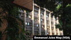 Le bâtiment du ministère des Finances où est située la direction générale du budget à Yaoundé, le 5 mai 2018. (VOA/Emmanuel Jules Ntap)