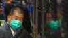 Jimmy Lai meninggalkan Pengadilan Banding Terakhir Hong Kong di mana pemerintah berdebat untuk tidak mengizinkannya dengan jaminan di Hong Kong. (Foto: AP)