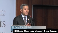 Menteri Luar Negeri Singapura Vivian Balakrishnan berbicara kepada audiensi di Center for Strategic and International Studies di Washington DC pada 15 Mei 2019. (Foto: Courtesy/CSIS.org/Greg Barron)