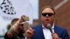 Les géants d'internet censurent le conspirationniste Alex Jones
