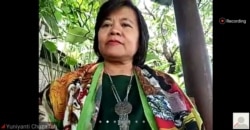 Yuniyanti Chuzaifah, mantan komisioner Komnas Perempuan. (Foto: VOA/Petrus Riski)