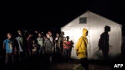 Des réfugiés sud-soudanais arrivent sur un site d'installation à Aru, en RDC, le 10 mai 2019. (Archives)