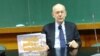 Profesor Džon Miršajmer sa Univerziteta u Čikagu održava predavanje "Budućnost politike velikih sila u 21. veku" na Fakultetu političkih nauka u Beogradu, 4. decembra 2019. (Foto: Veljko Popović, VoA)