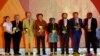Kepala Bekraf Triawan Munaf dan Wali Kota Surabaya Tri Rismaharini membuka Startup Nations Summit 2018 di Surabaya (Foto: VOA/Petrus Risky)