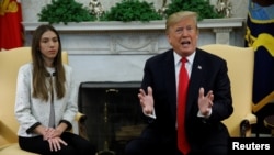 Shugaba Donald Trump tare da uwargidan shugaban 'yan adawan venezuela (Juan Guaido) Fabiana Rosales a Washington, ranar 7 Maris, 2019. 
