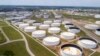 Virus Corona Paksa Sektor Energi Dunia Pangkas Karyawan 