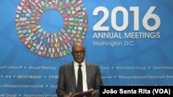 Adebe Selassie, na conferência de imprensa do FMI