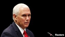 Le vice-président des États-Unis, Mike Pence, le 15 novembre 2018 à Singapour, lors du sommet de l'ASEAN.