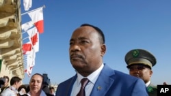 Mahamadou Issoufou arrive à Malte, le 12 novembre 2015. (AP Photo/Antonio Calanni)