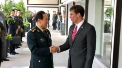 中國國防部長魏鳳和（左）與時任美國國防部長埃斯珀在泰國曼谷會面（美聯社2019年11月18日）