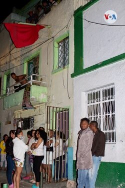 Esta pequeña casa albergar casi 80 personas, en una zona del centro de Bogotá. [Foto: Karen Sánchez]