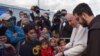 Paus Berikan Harapan kepada Para Migran di Kamp Lesbos