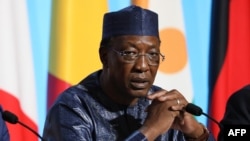 Le Président tchadien Idriss Deby lors d'une réunion à l'Elysée sur la crise des migrants, à Paris, le 28 août 2017.