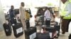 Les machines à voter réçues par la Commission électorale nationale indépendante à Kinshasa, RDC, 9 janvier 2018. (Twitter/CENI)