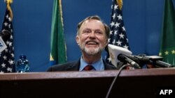 Tibor Nagy lembra acordo de extradição entre Washington e Pretória