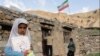 انتقاد فعالان صنفی معلمان از برخوردهای اداری، امنیتی و قضایی با فرهنگیان ایران 