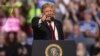 Trump appelle le New York Times à révéler le nom du "lâche"