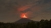 Una erupción del volcán Popocatépetl vista desde San Nicolás de los Ranchos, en el estado de Puebla, México, el 23 de mayo de 2023.
